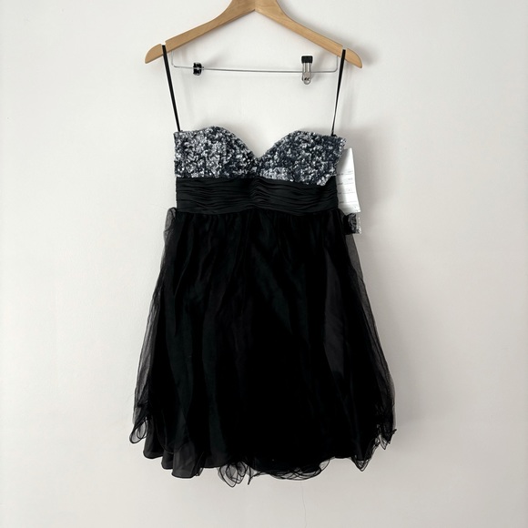 Stunning Magic Nights Cocktail Dress Size 8 - Picture 2 of 11